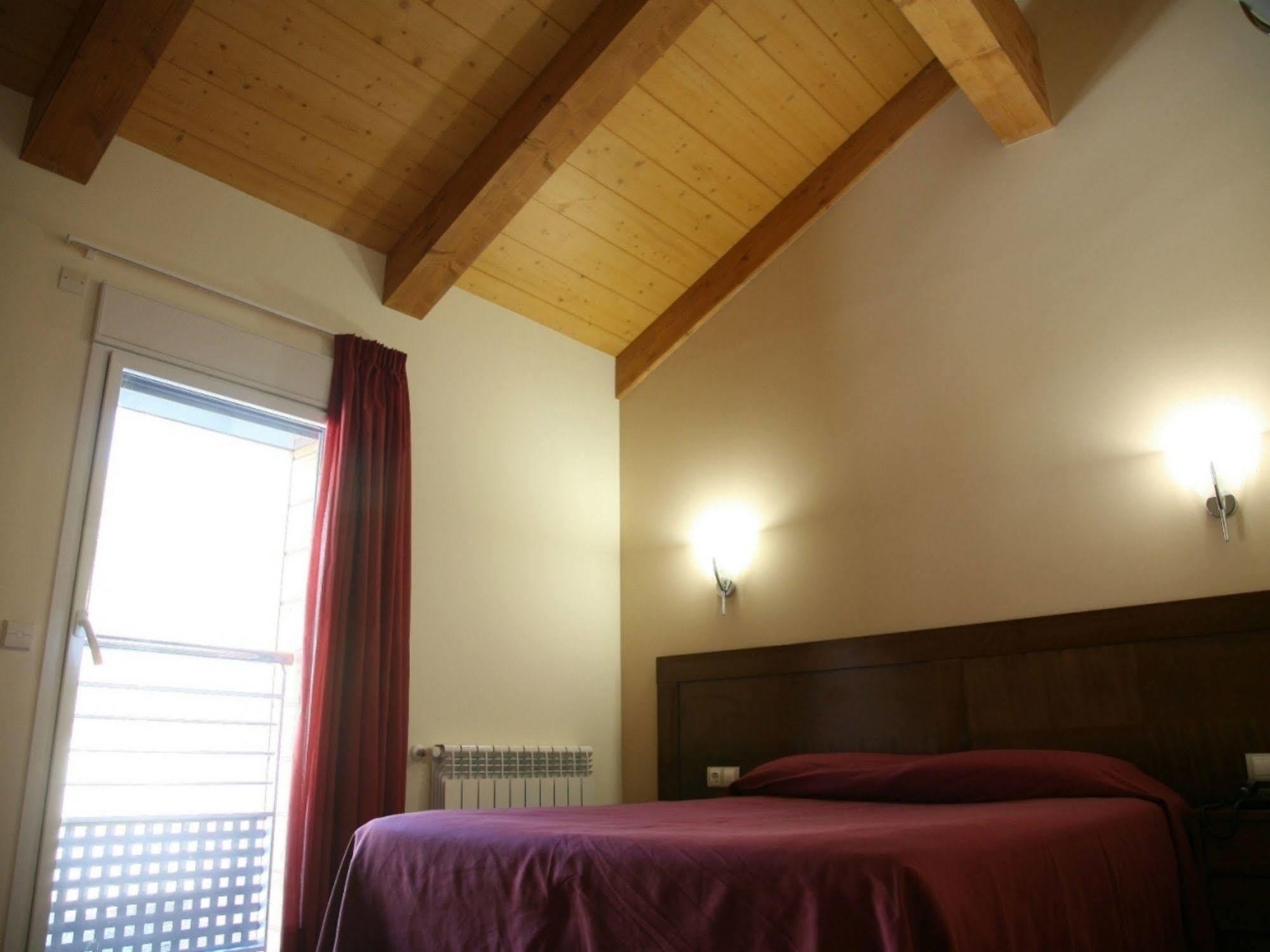 Aparthotel Rialb El Serrat Eksteriør bilde
